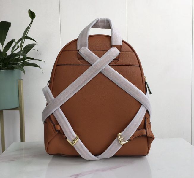 Жіночий шкіряний брендовий рюкзак Michael Kors Rhea Zip G Brown Lux 2527203634 фото