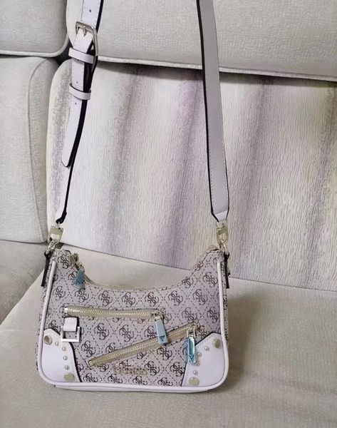 Женская компактная сумка на плечо Guess (812820) бежевая 2527204326 фото