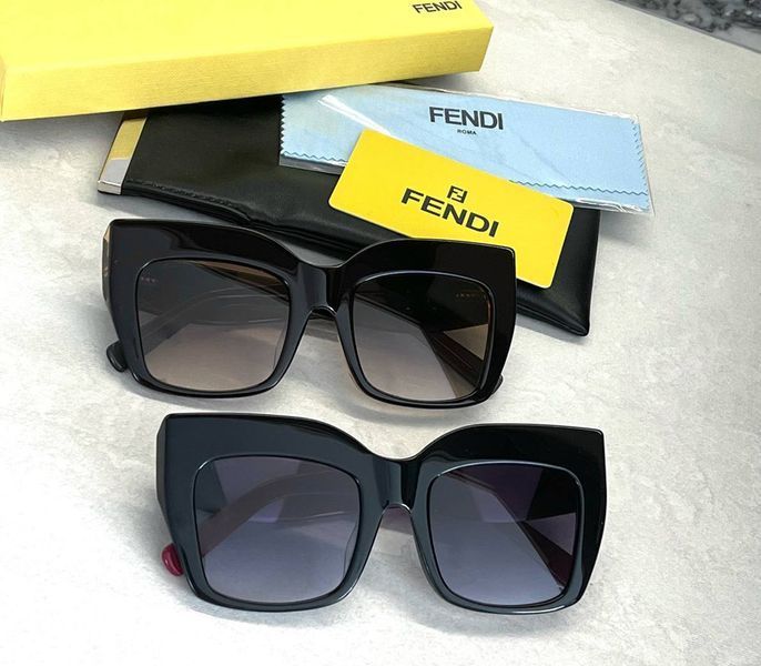 Женские солнцезащитные очки Fendi (1080) black LUX 2527203683 фото
