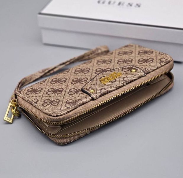 Женский кошелек c ремешком на запястье Guess (6041) светло коричневый 2527210161 фото