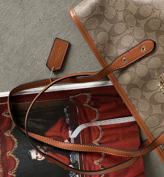 Жіноча сумка-шопер Coach City Tote світло-коричнева 2671133253 фото