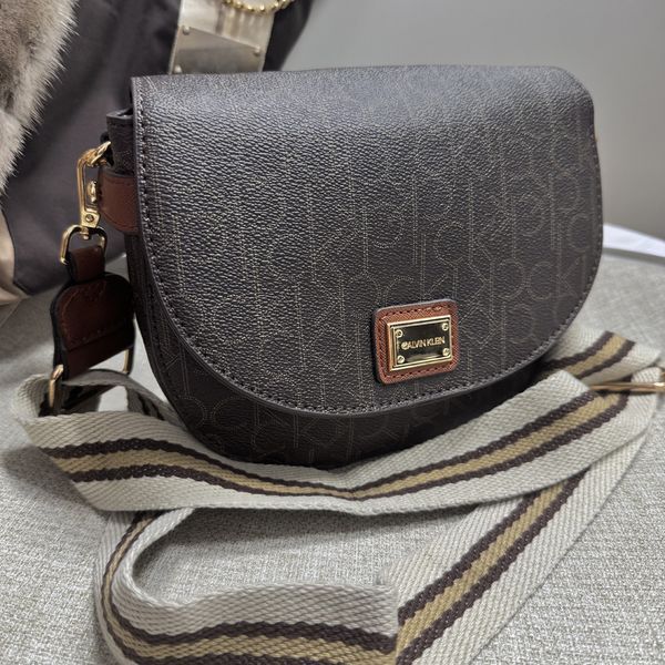 Невелика жіноча сумочка на плече Ck K6071 brown 2527203741 фото
