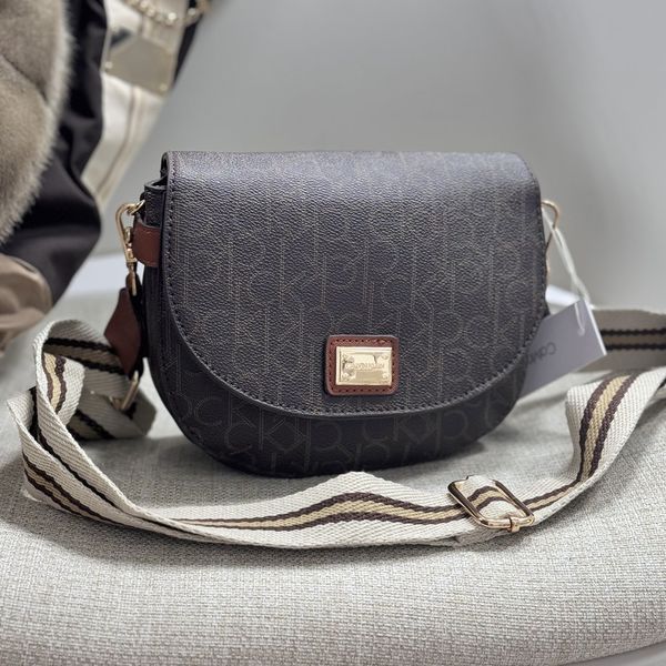 Невелика жіноча сумочка на плече Ck K6071 brown 2527203741 фото