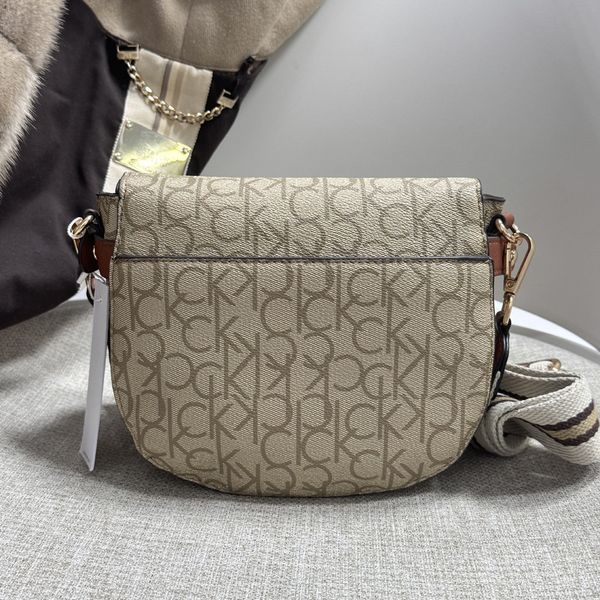 Небольшая женская сумочка на плечо Ck K6071 beige 2527203743 фото