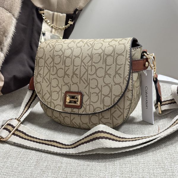 Небольшая женская сумочка на плечо Ck K6071 beige 2527203743 фото